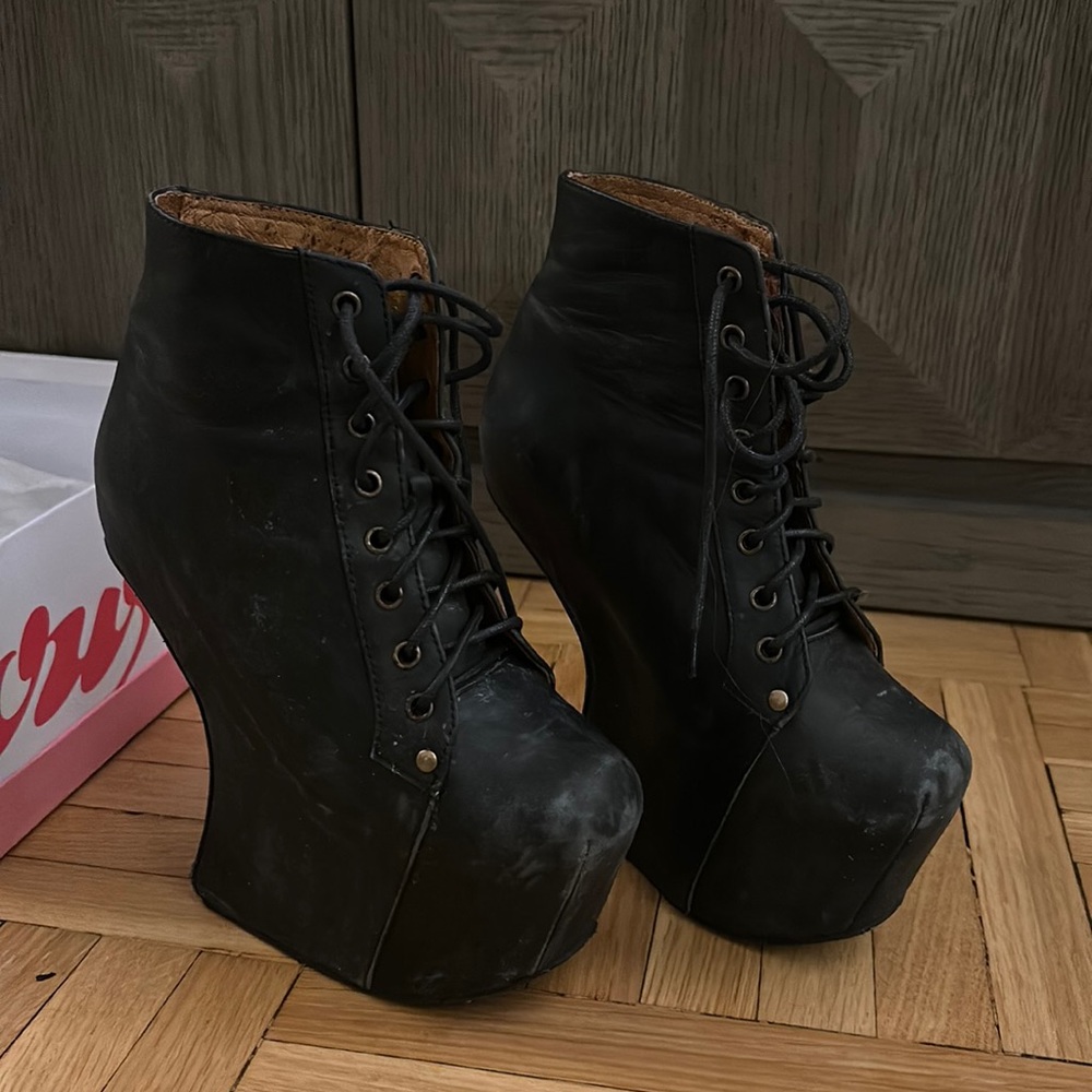 Jeffrey Campbell Nightlita black leather distressed platform booties, sz 6